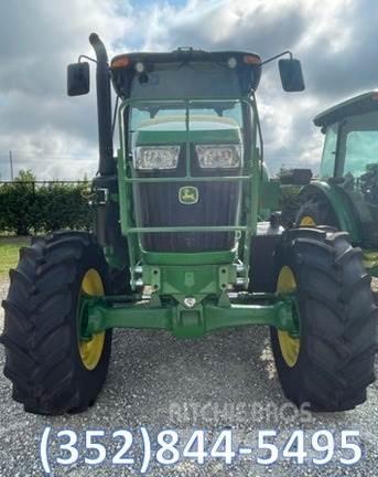 John Deere 6105E 小型曳引機