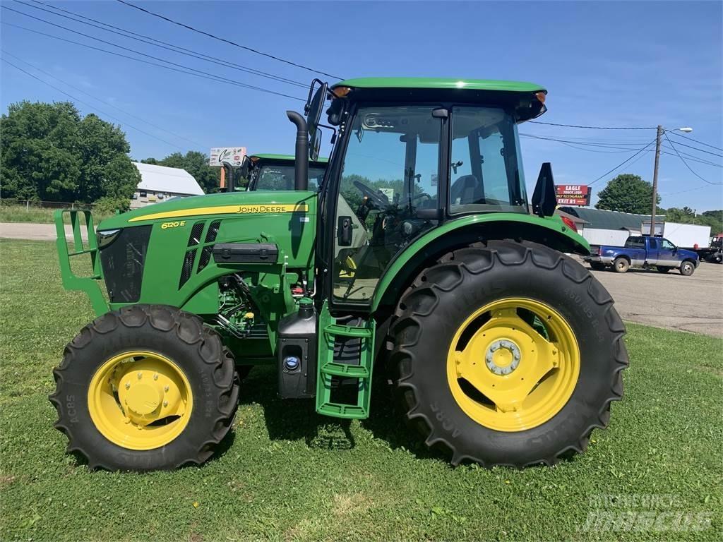 John Deere 6120E 曳引機