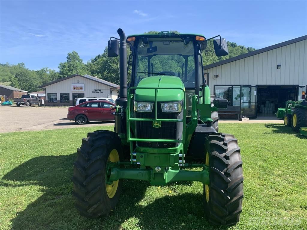 John Deere 6120E 曳引機