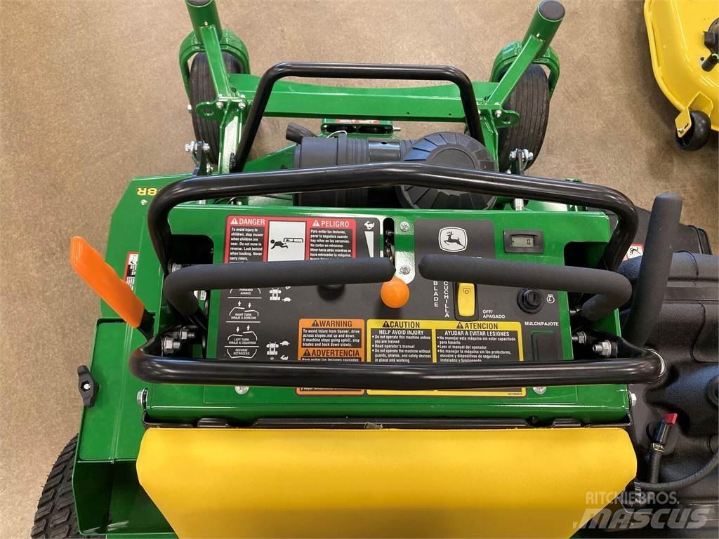 John Deere 648R 騎乘式割草機