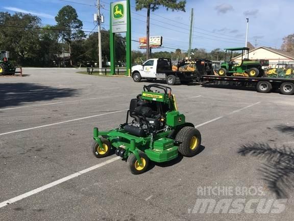 John Deere 648R 騎乘式割草機