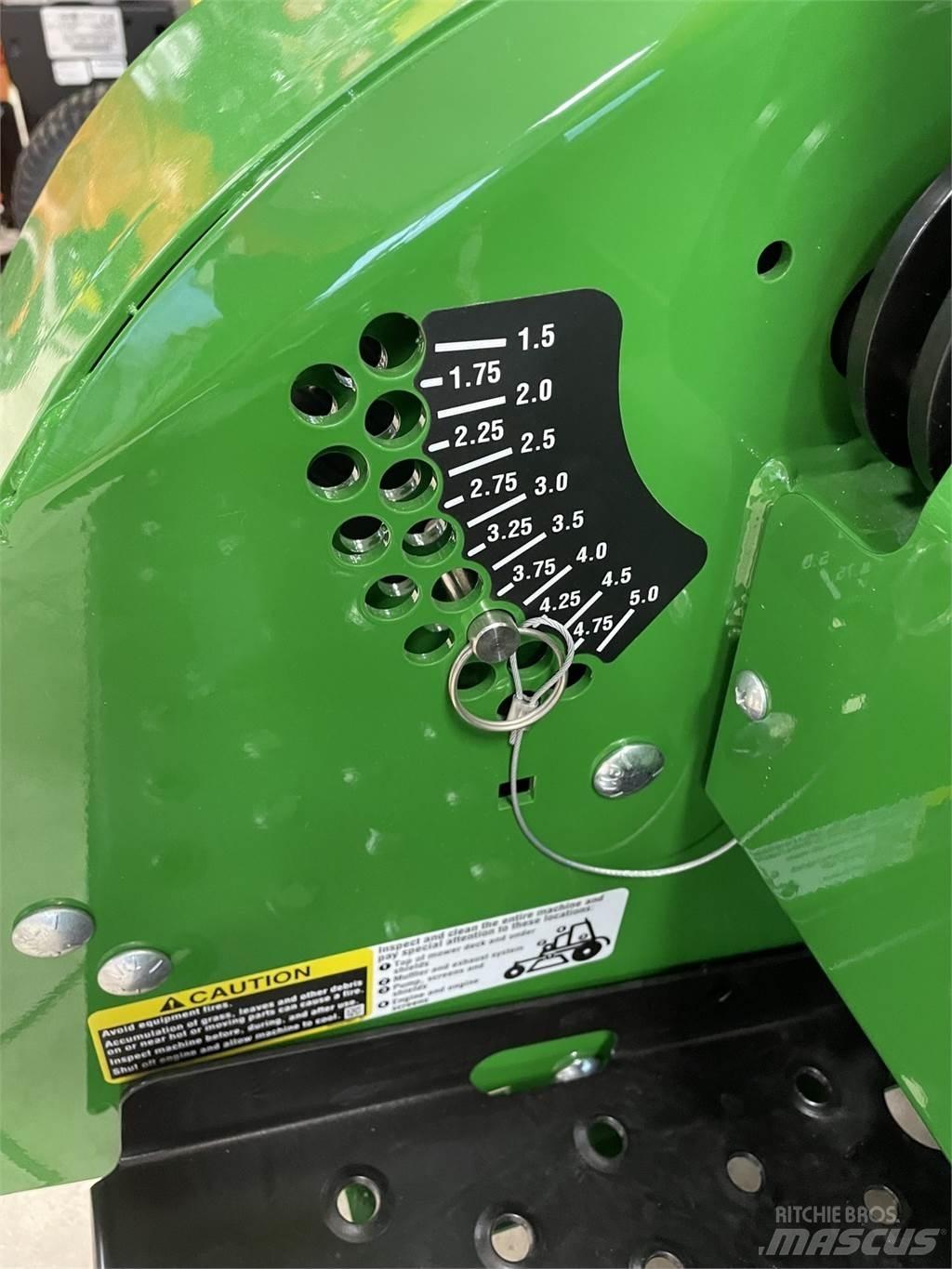John Deere 661R 騎乘式割草機