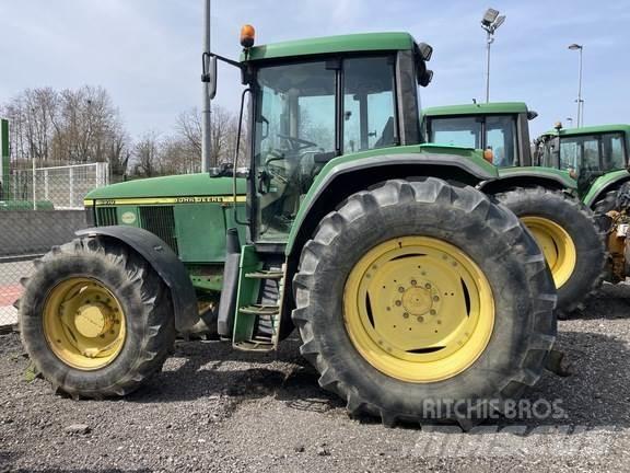 John Deere 6910 曳引機