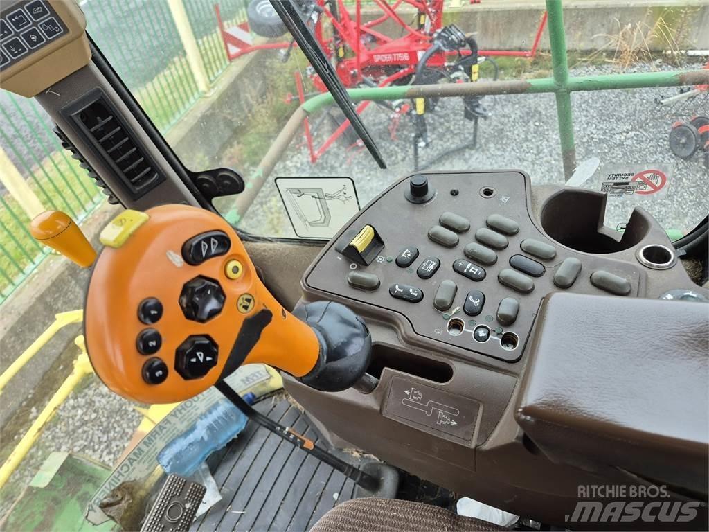 John Deere 7300 牧草收穫機