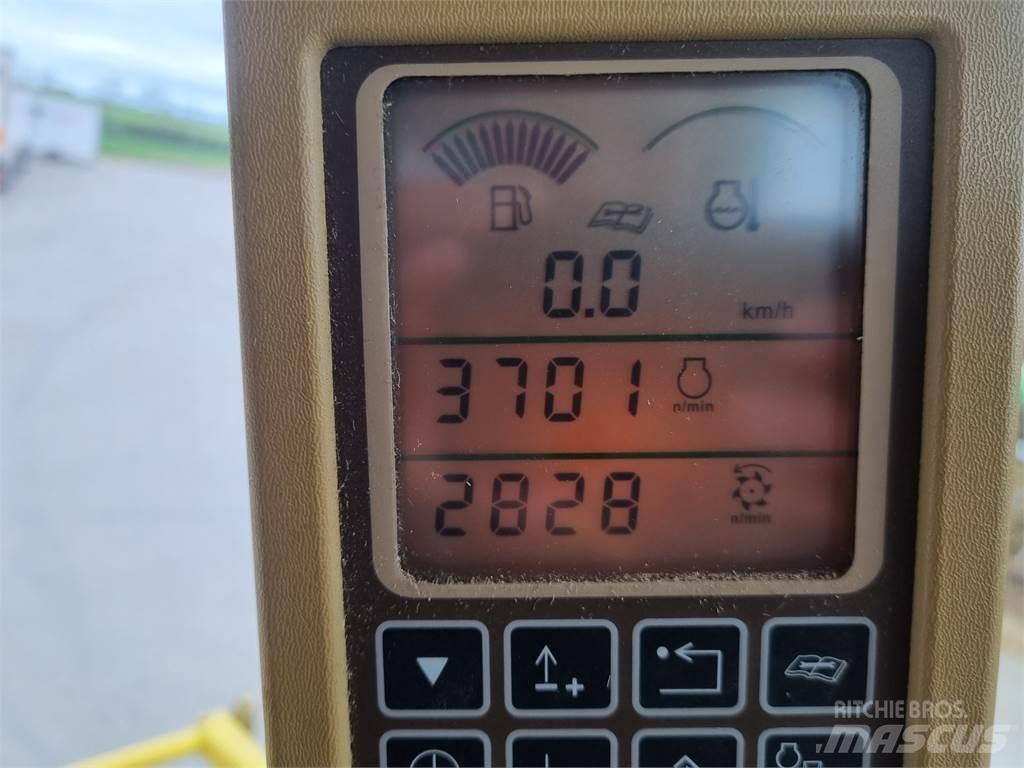 John Deere 7400 牧草收穫機
