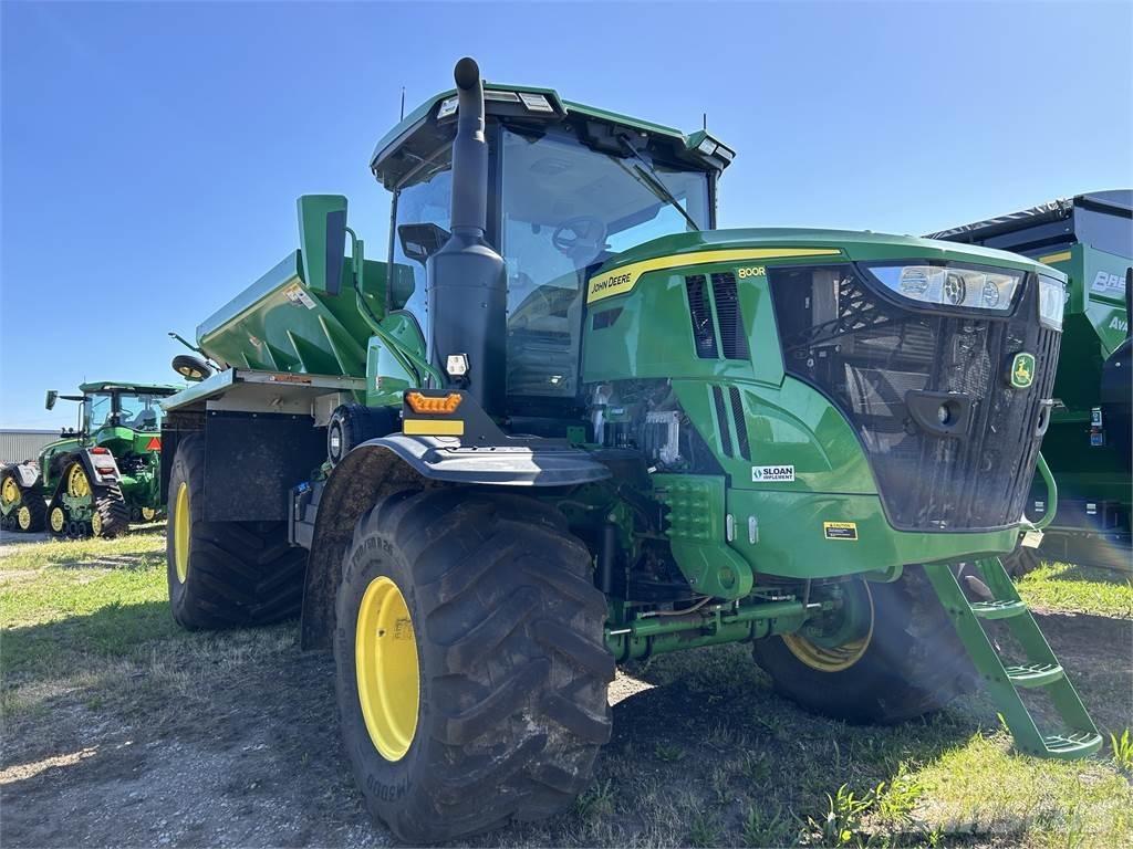 John Deere 800R 牽引式噴霧機