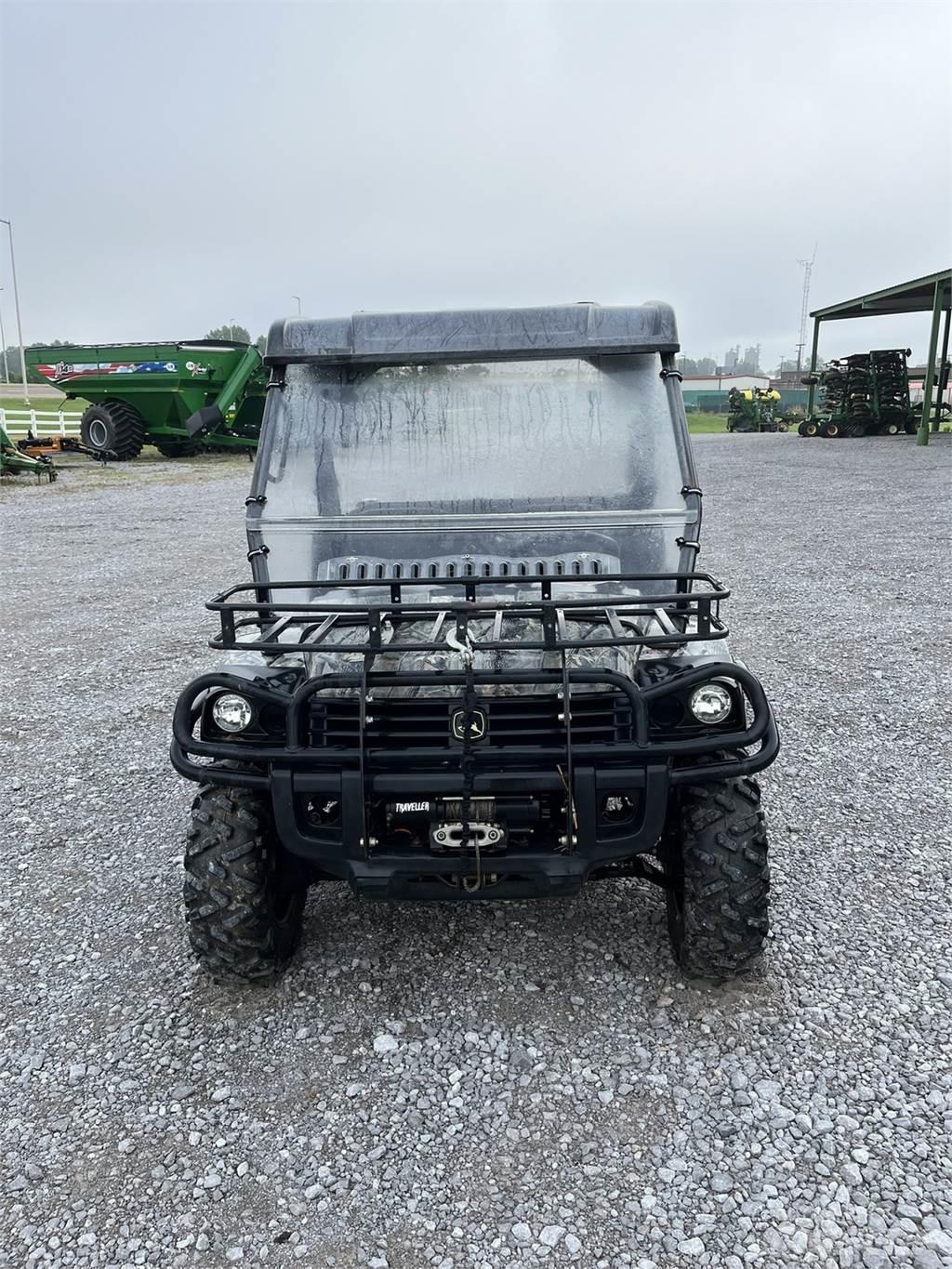 John Deere 825i 多用途機械