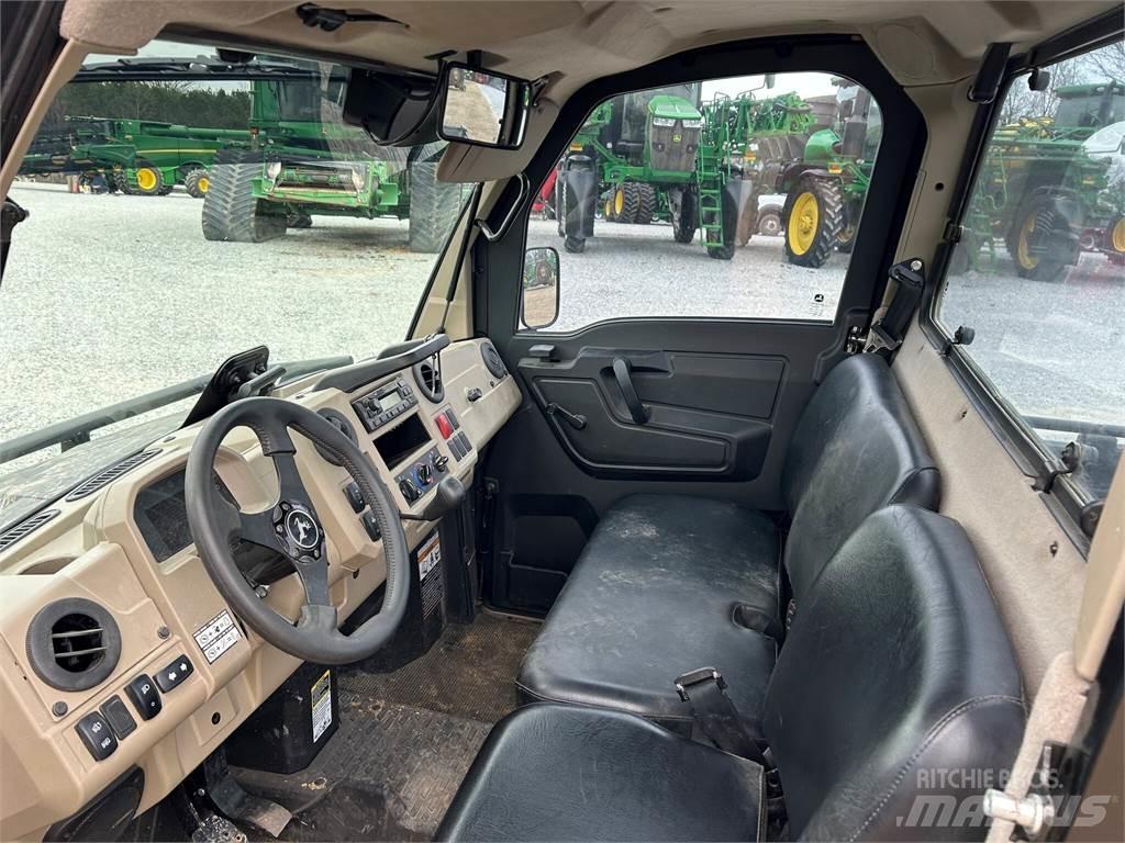 John Deere 835R 多用途機械