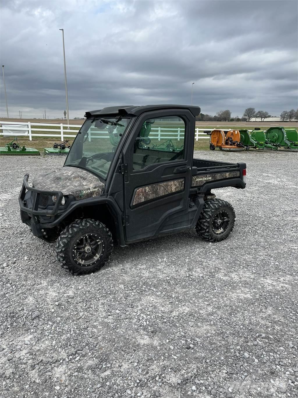 John Deere 835R 多用途機械
