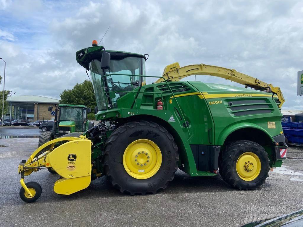 John Deere 8400i 牧草收穫機
