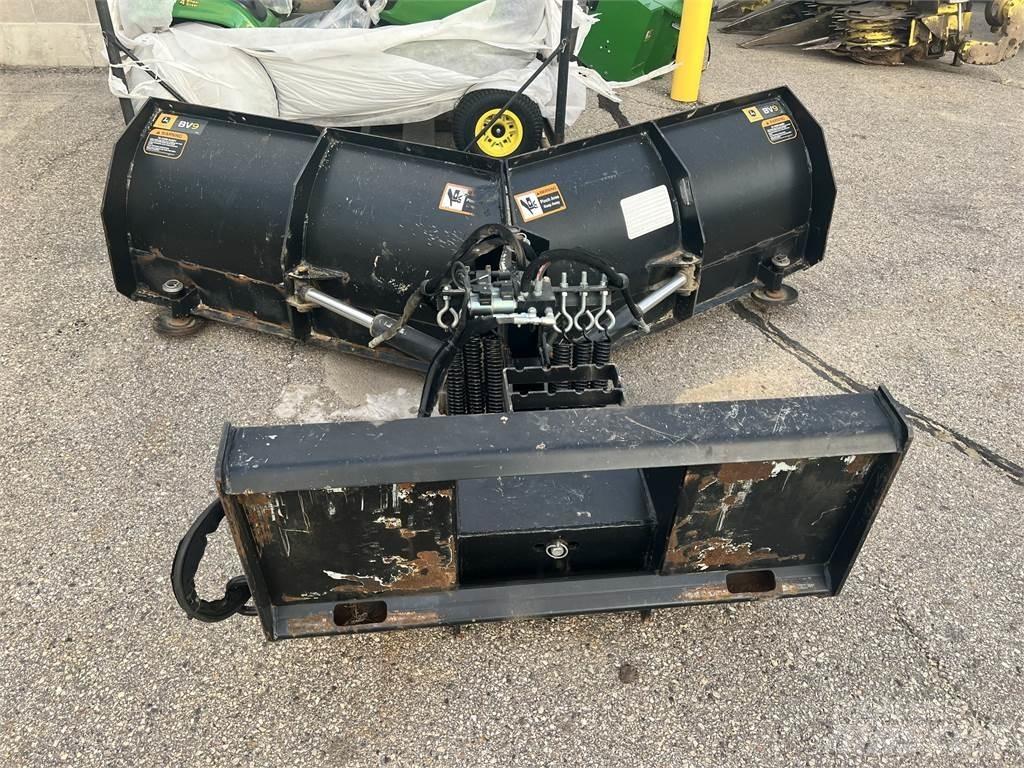 John Deere BV9 前端裝載機和挖掘機