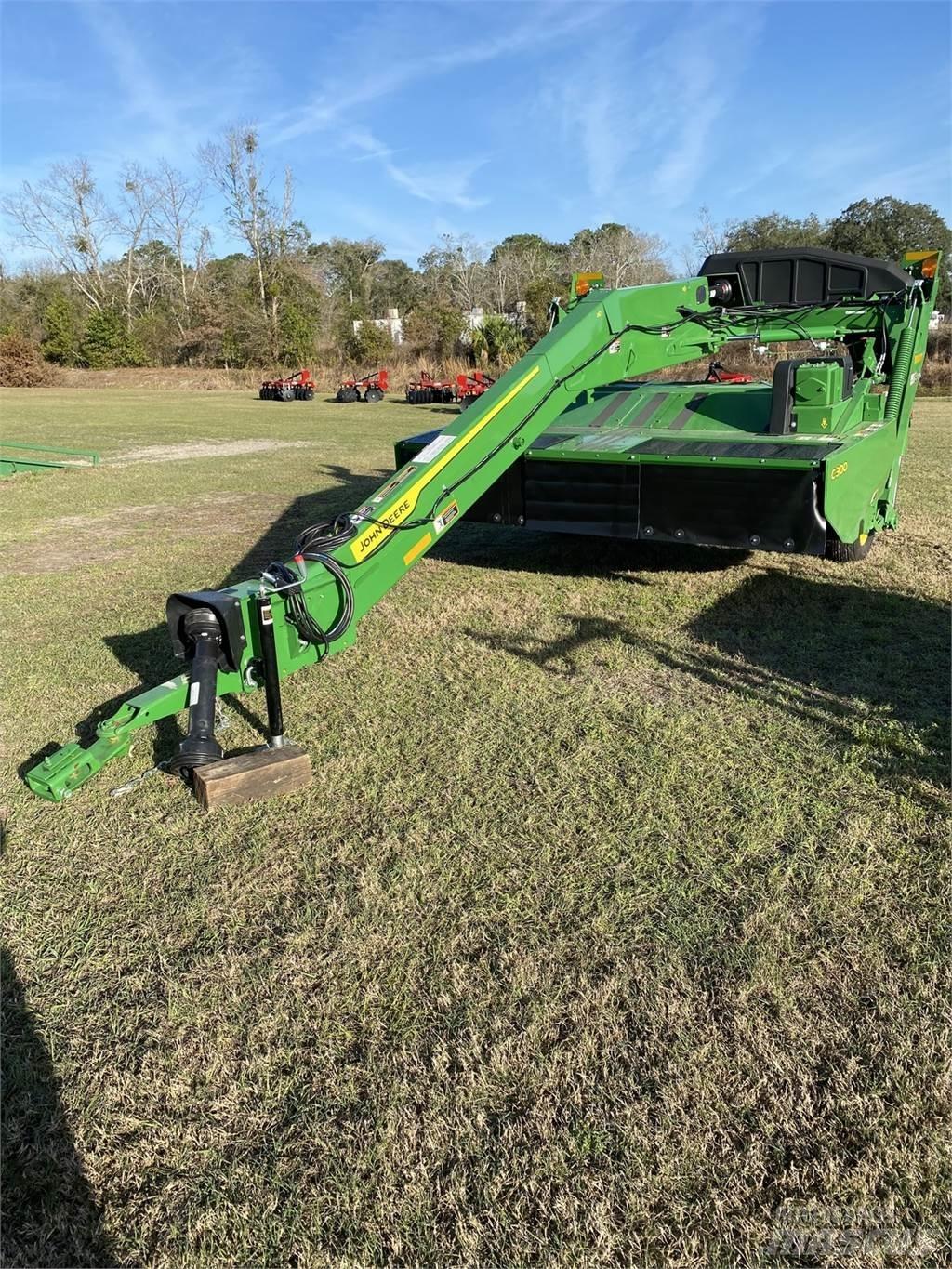 John Deere C300 割草調節裝置
