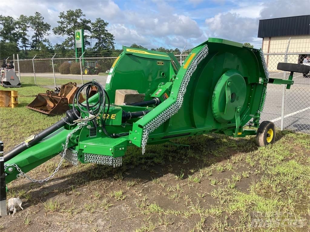 John Deere FC12E 草捆撕碎機、切割機、拆袋機