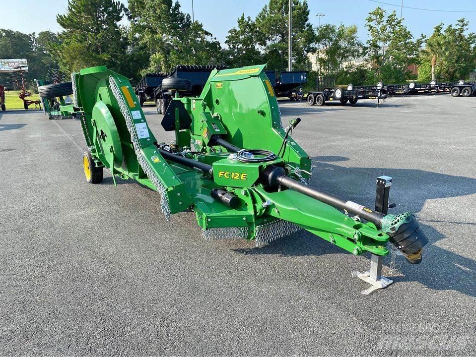 John Deere FC15E 草捆撕碎機、切割機、拆袋機