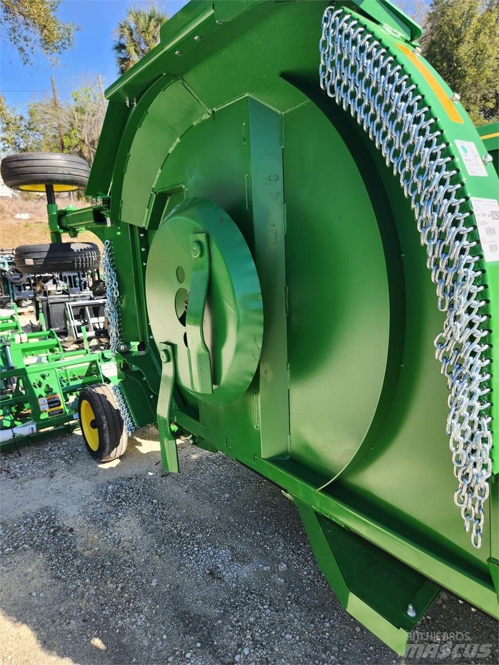 John Deere FC15M 草捆撕碎機、切割機、拆袋機