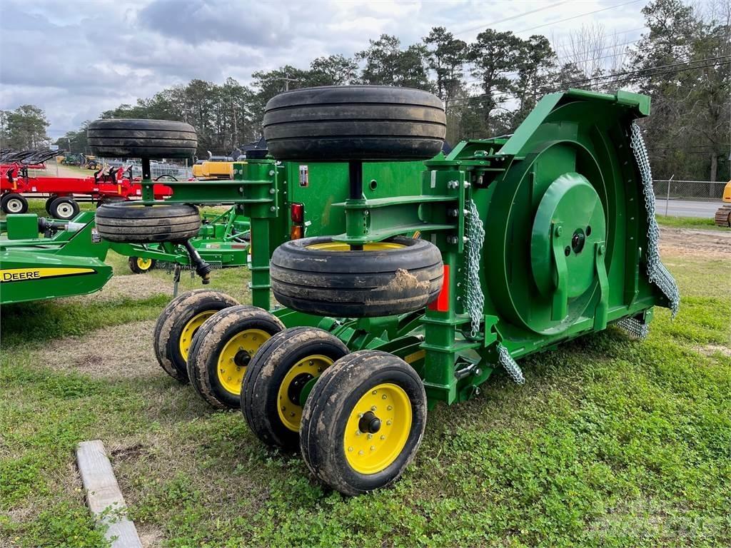 John Deere FC15R 草捆撕碎機、切割機、拆袋機
