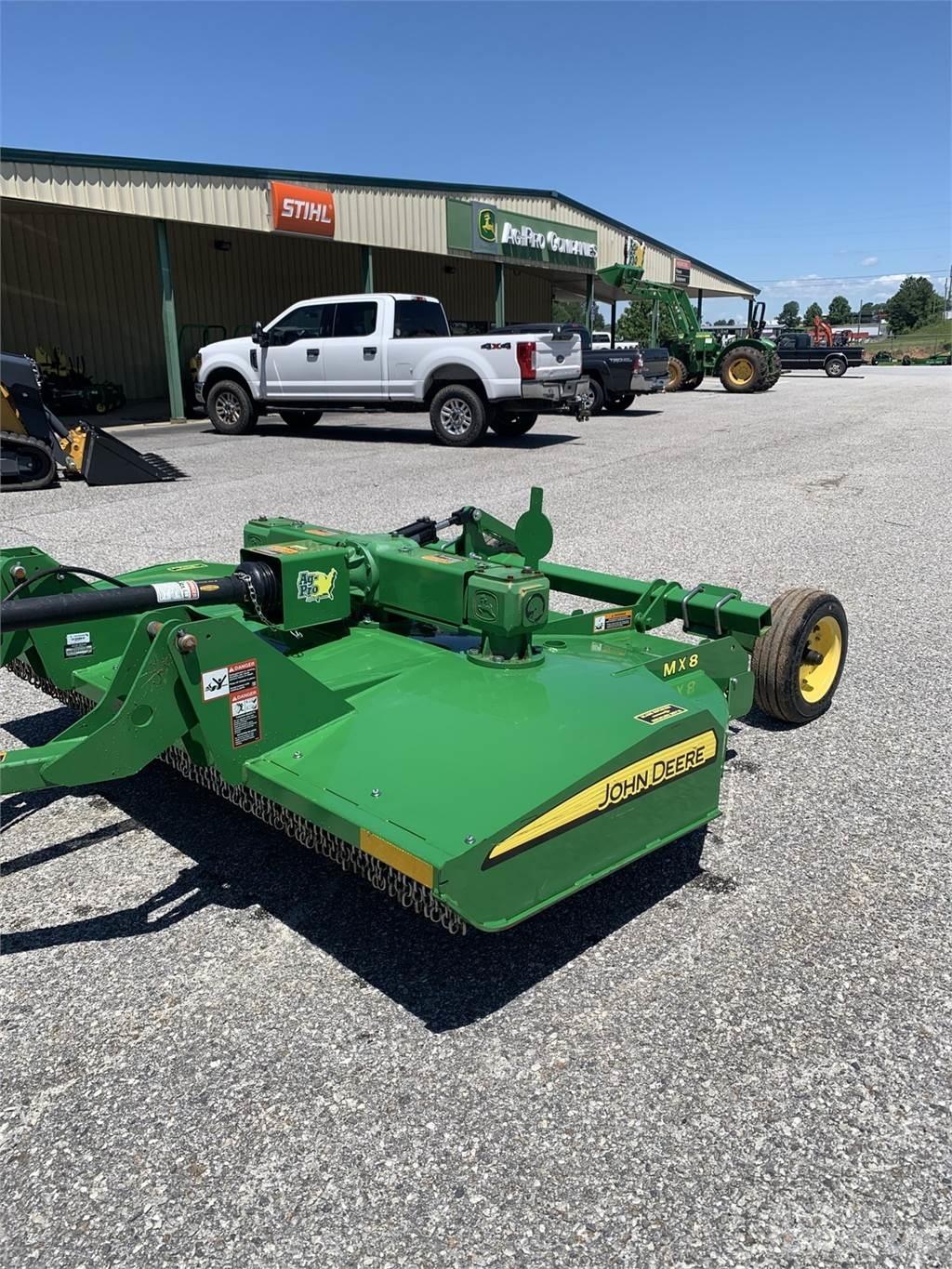 John Deere MX8 草捆撕碎機、切割機、拆袋機