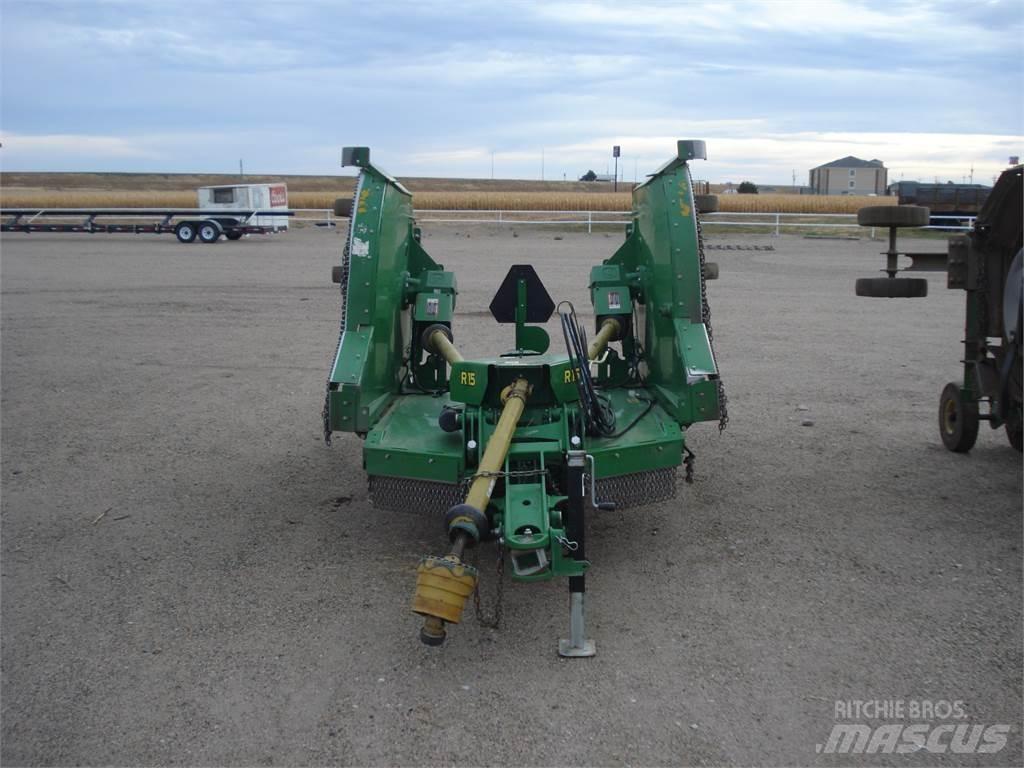 John Deere R15 草捆撕碎機、切割機、拆袋機