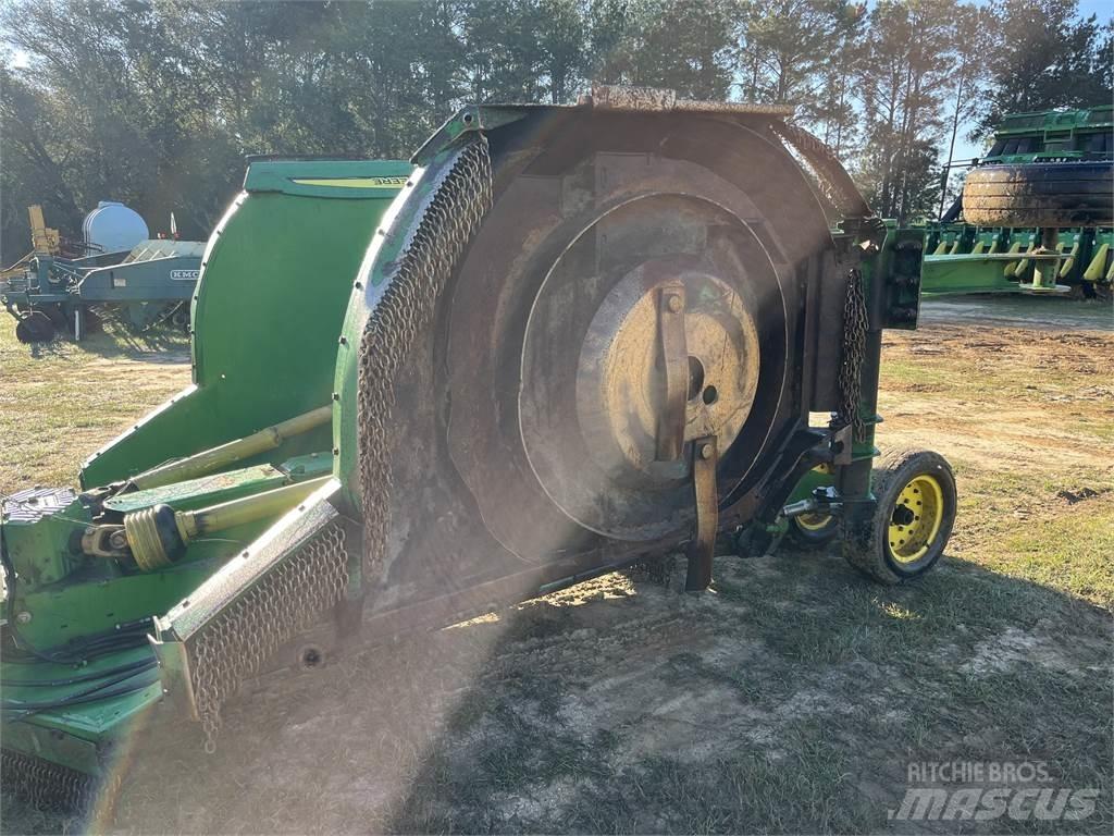 John Deere R15 草捆撕碎機、切割機、拆袋機