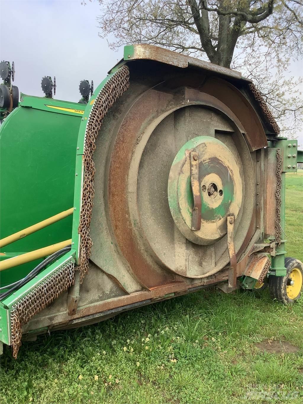 John Deere R20 草捆撕碎機、切割機、拆袋機