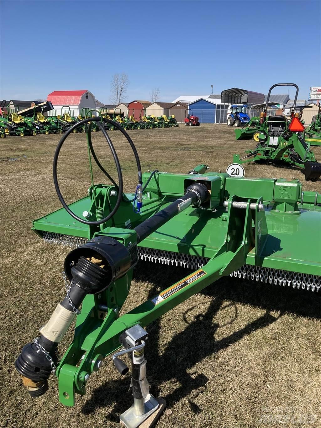 John Deere RC8M 草捆撕碎機、切割機、拆袋機