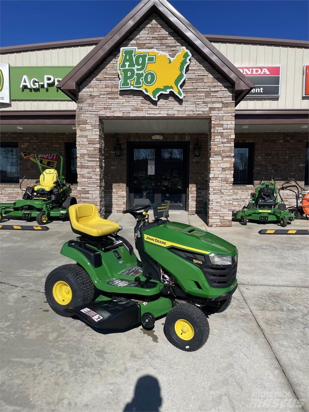 John Deere S100 騎乘式割草機