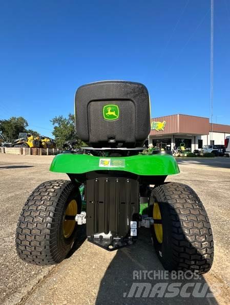 John Deere S100 騎乘式割草機