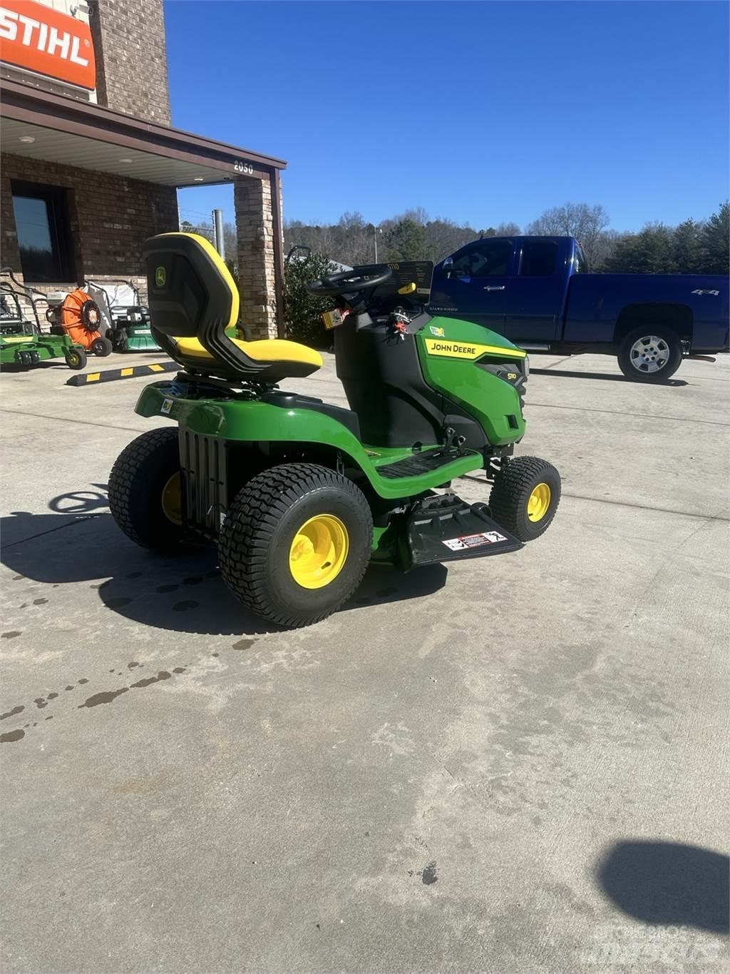 John Deere S110 騎乘式割草機