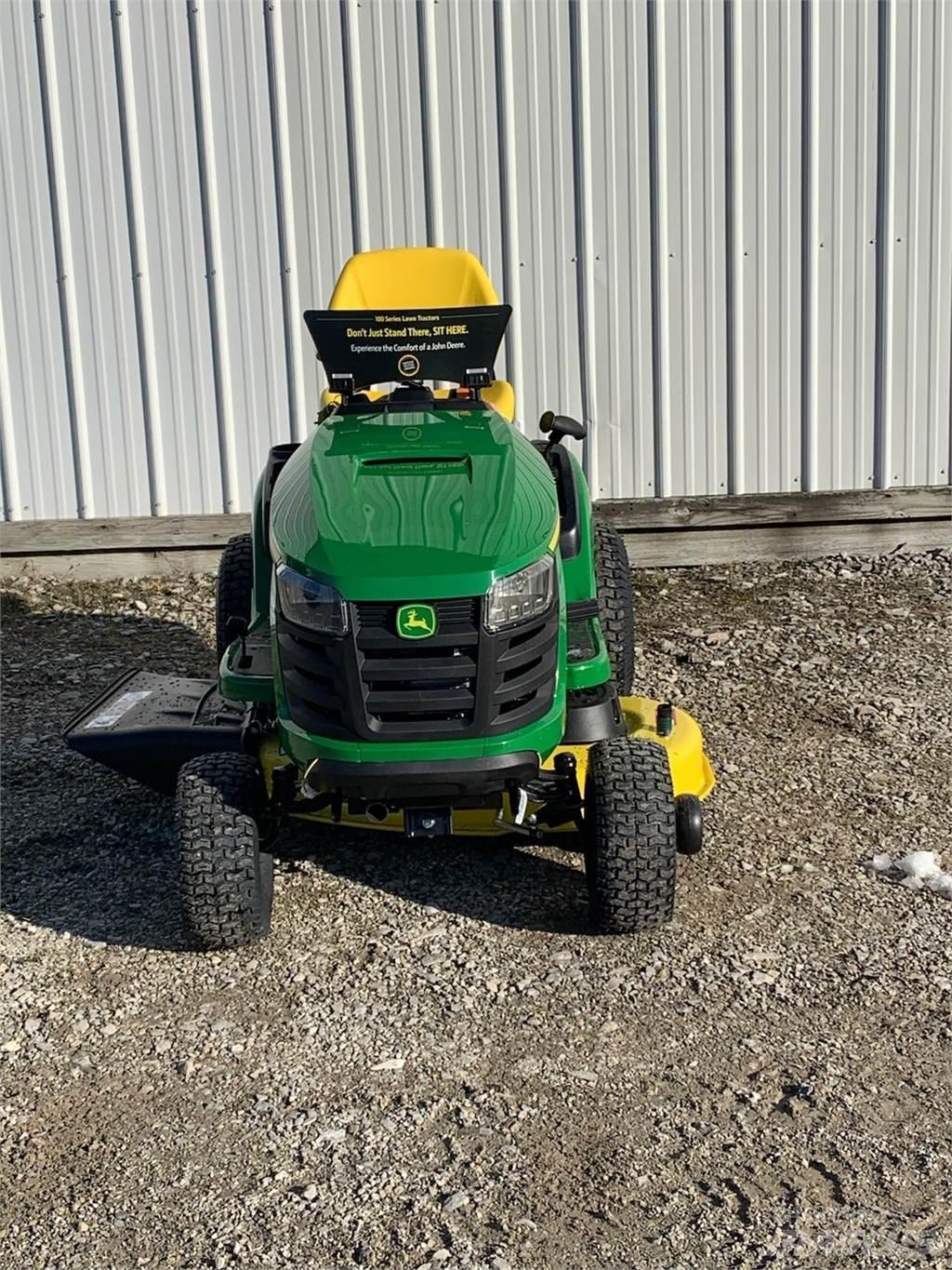 John Deere S110 騎乘式割草機
