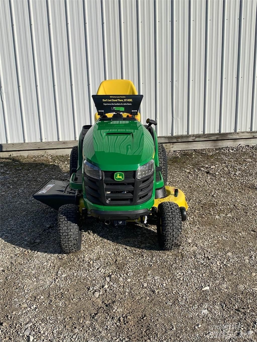 John Deere S120 騎乘式割草機