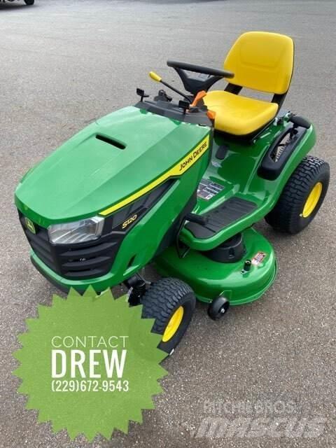 John Deere S120 騎乘式割草機