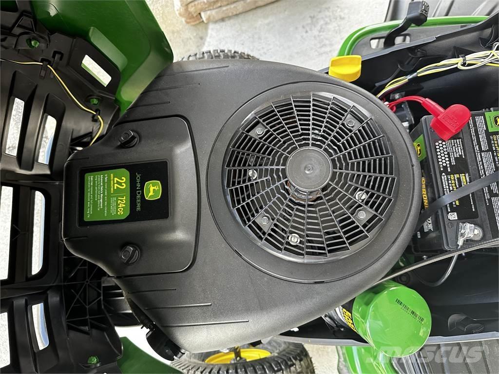 John Deere S130 騎乘式割草機