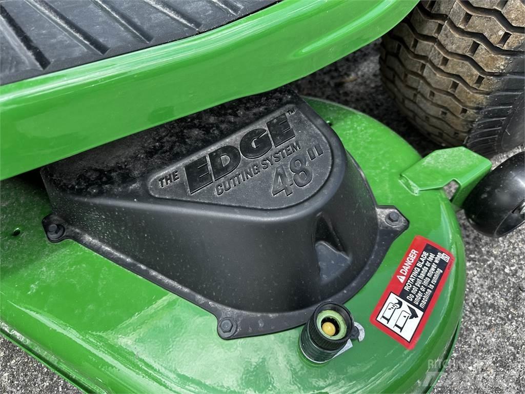 John Deere S140 騎乘式割草機