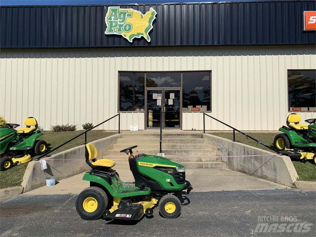 John Deere S140 騎乘式割草機