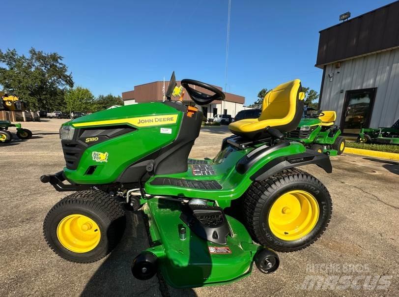 John Deere S180 小型曳引機