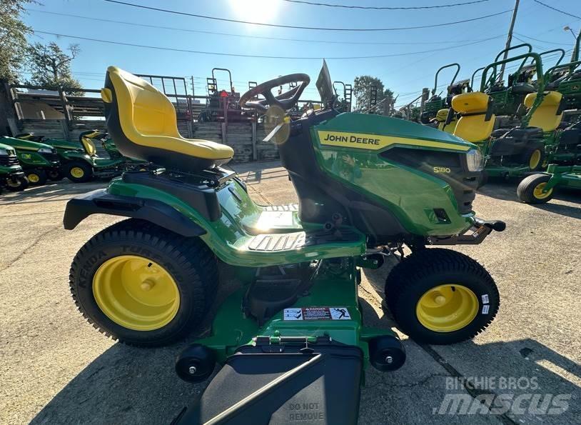 John Deere S180 小型曳引機