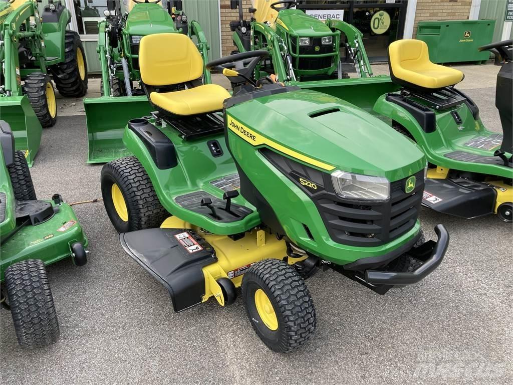 John Deere S220 小型曳引機