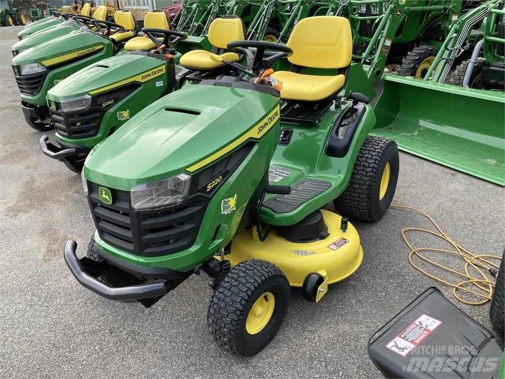 John Deere S220 小型曳引機