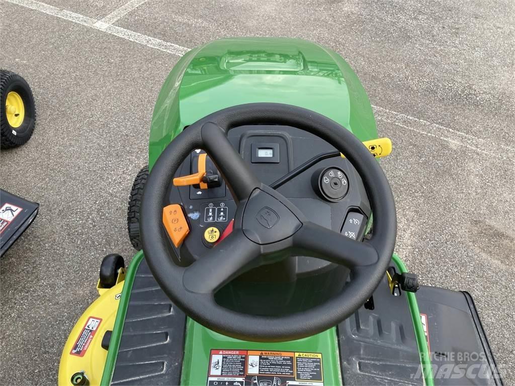 John Deere S220 小型曳引機