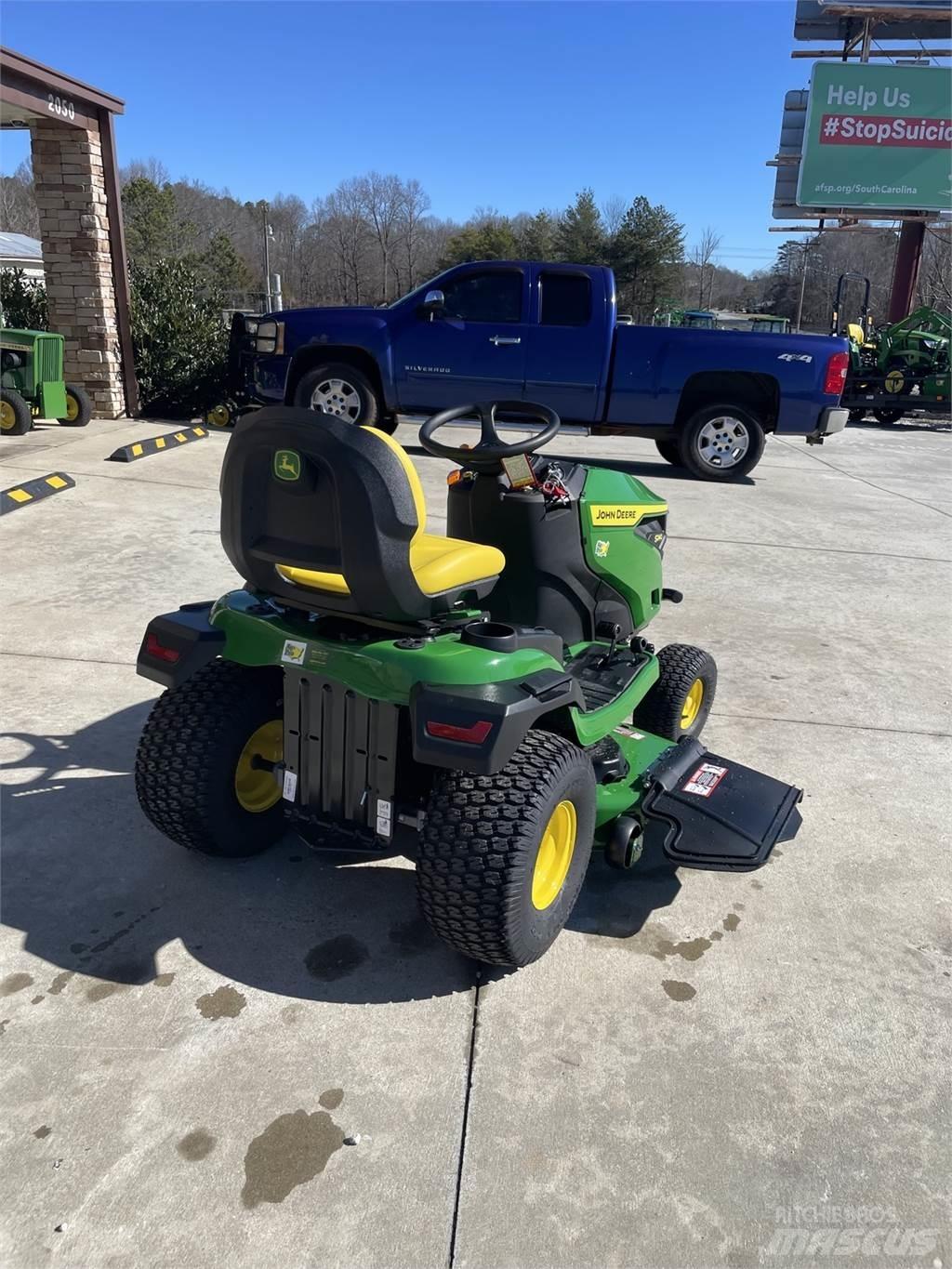 John Deere S240 小型曳引機