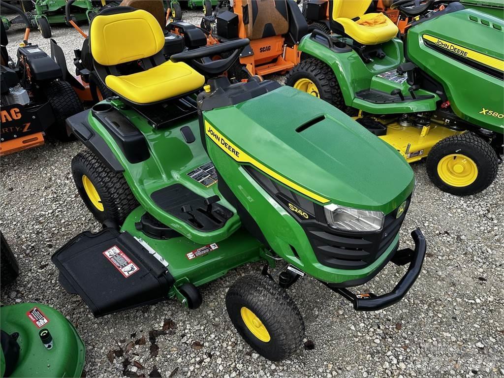 John Deere S240 小型曳引機