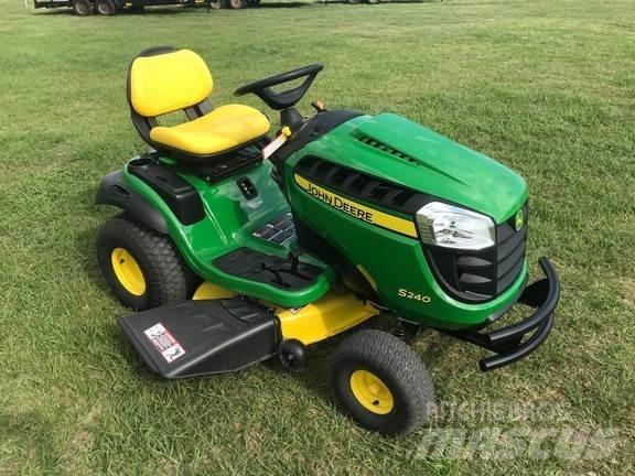 John Deere S240 小型曳引機