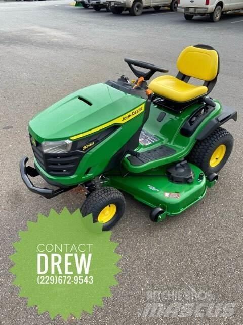 John Deere S240 小型曳引機