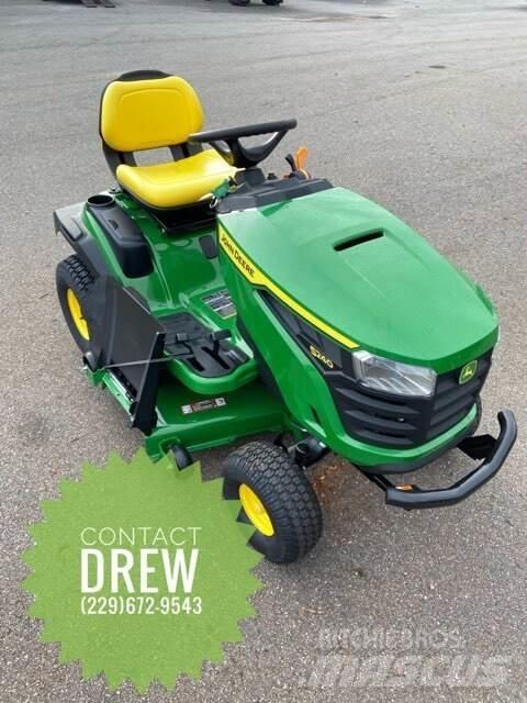 John Deere S240 小型曳引機