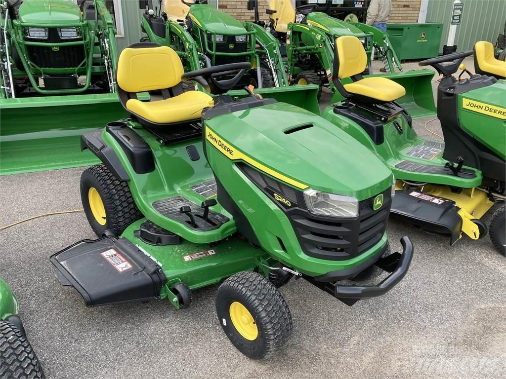 John Deere S240 小型曳引機