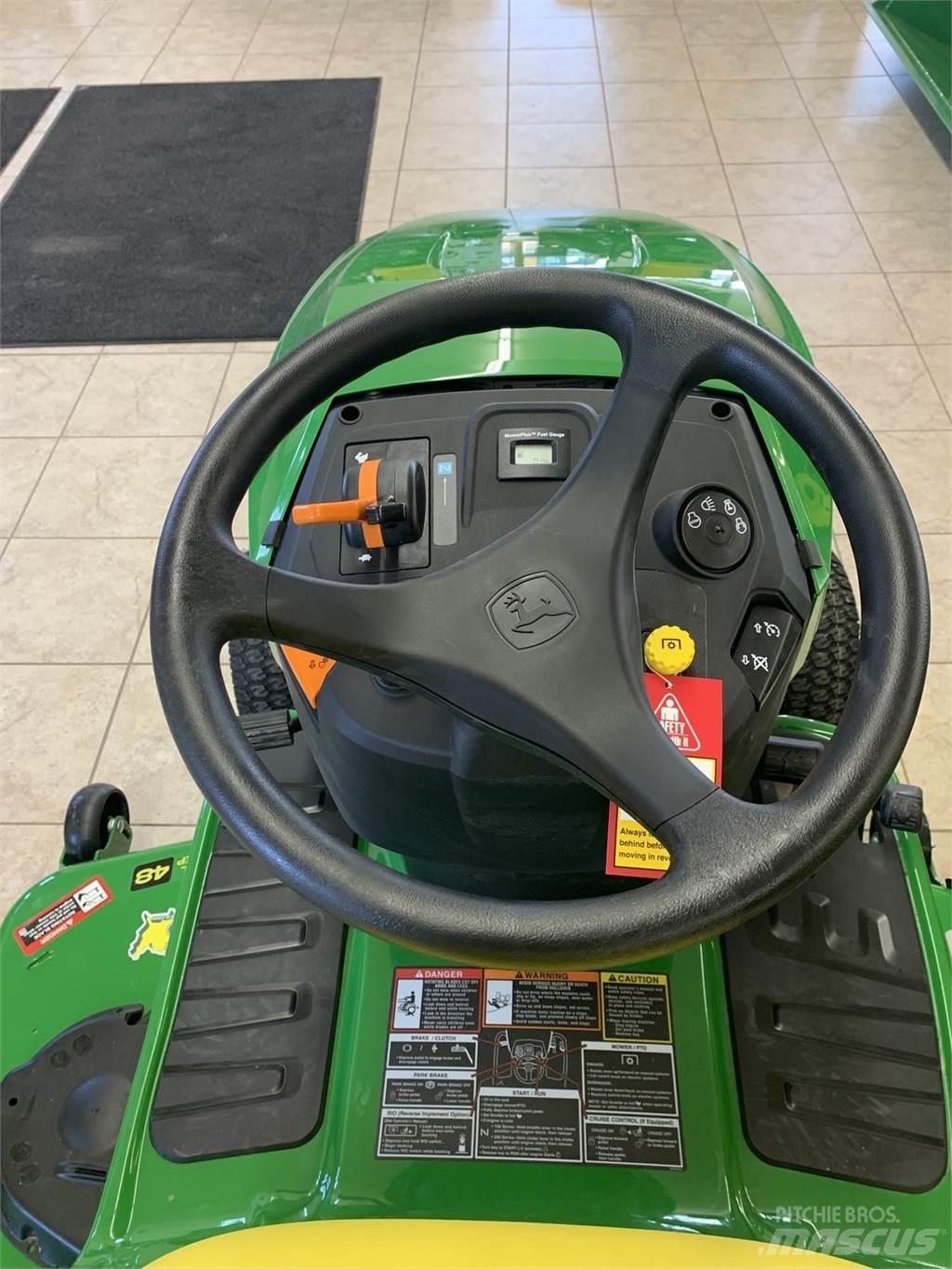John Deere S240 小型曳引機