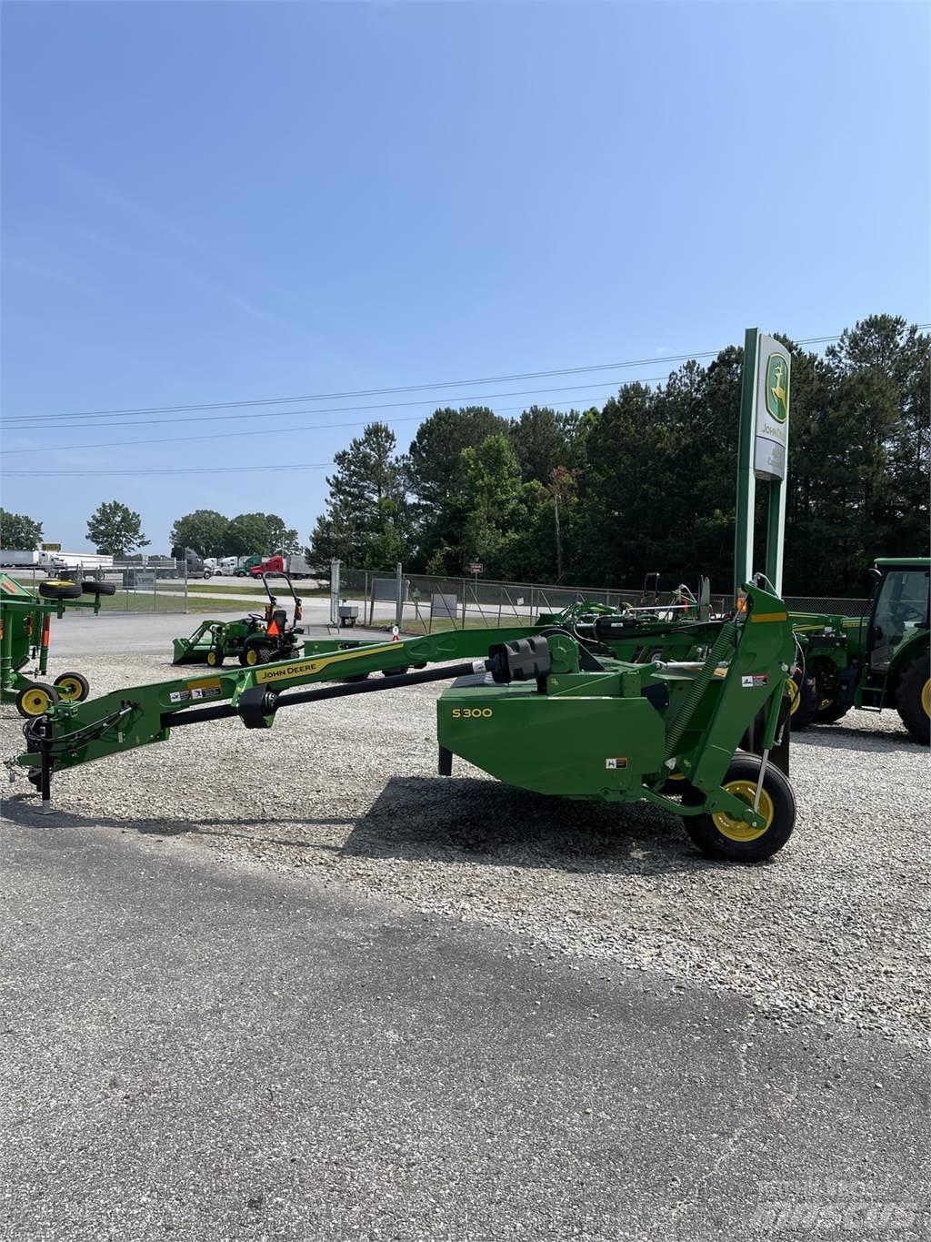 John Deere S300 割草調節裝置