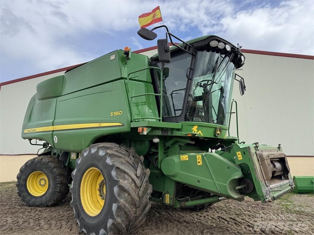 John Deere S560 聯合收穫機