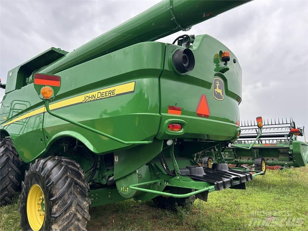 John Deere S680 聯合收穫機