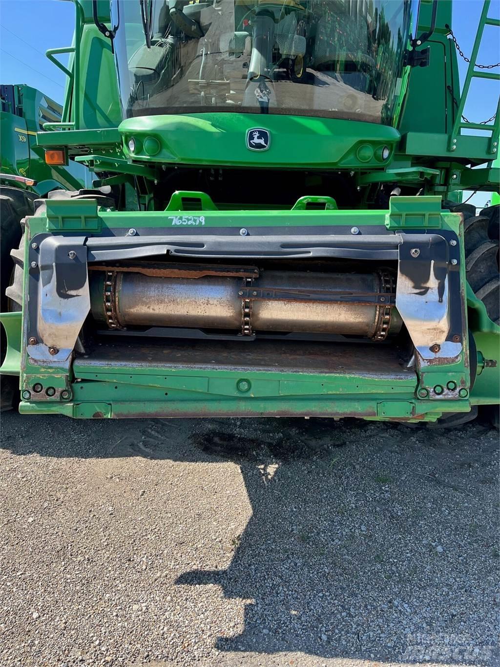 John Deere S680 聯合收穫機